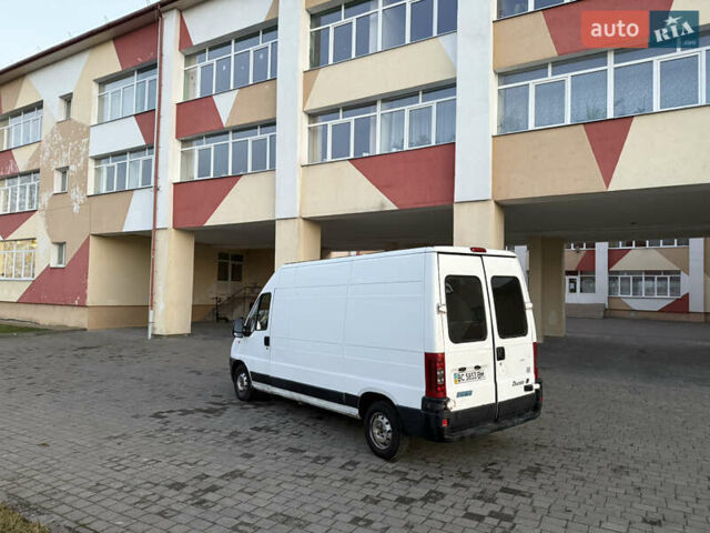 Белый Фиат Дукато, объемом двигателя 2.8 л и пробегом 400 тыс. км за 3600 $, фото 1 на Automoto.ua