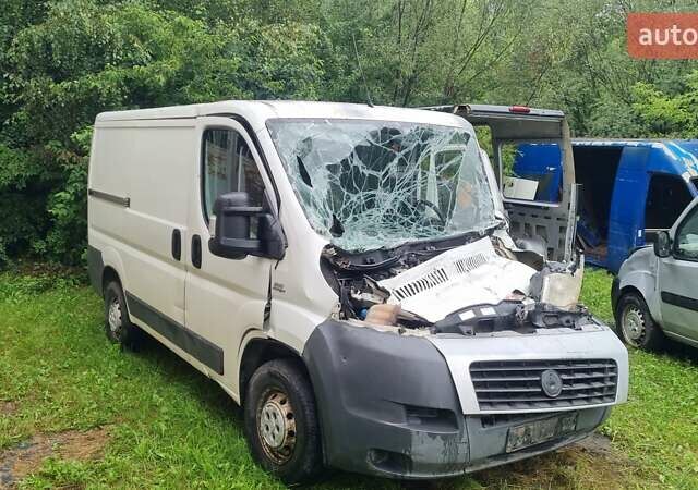 Білий Фіат Дукато, об'ємом двигуна 2.29 л та пробігом 350 тис. км за 1000 $, фото 1 на Automoto.ua