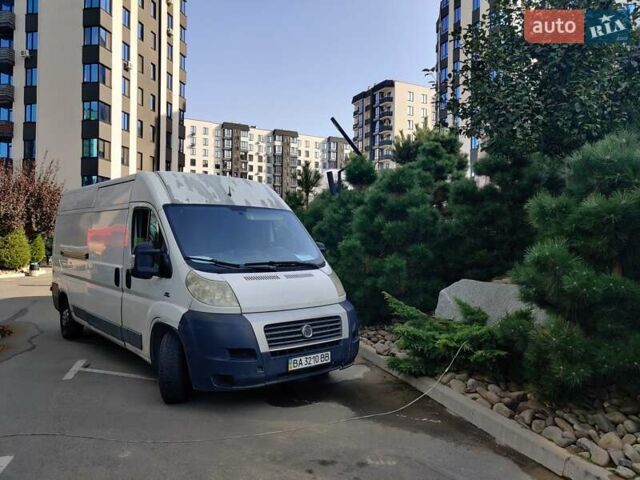 Белый Фиат Дукато, объемом двигателя 2.3 л и пробегом 290 тыс. км за 7000 $, фото 1 на Automoto.ua