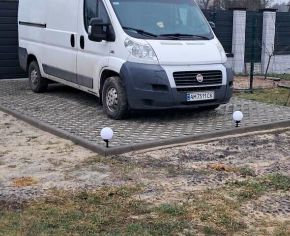 Белый Фиат Дукато, объемом двигателя 2.29 л и пробегом 367 тыс. км за 10000 $, фото 1 на Automoto.ua