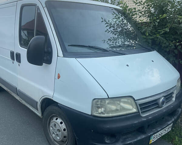 Белый Фиат Дукато, объемом двигателя 2.29 л и пробегом 494 тыс. км за 3500 $, фото 1 на Automoto.ua