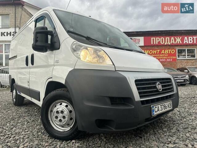 Белый Фиат Дукато, объемом двигателя 2.3 л и пробегом 376 тыс. км за 8800 $, фото 1 на Automoto.ua