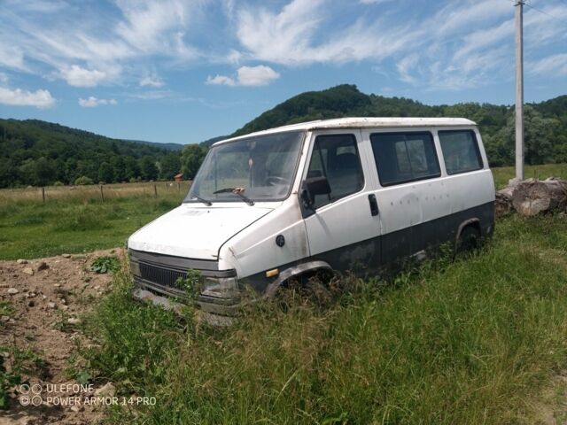 Белый Фиат Дукато, объемом двигателя 2.5 л и пробегом 111 тыс. км за 559 $, фото 1 на Automoto.ua
