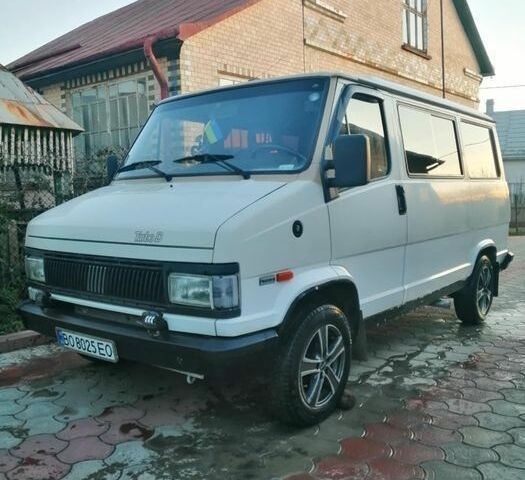 Белый Фиат Дукато, объемом двигателя 1.9 л и пробегом 320 тыс. км за 3500 $, фото 1 на Automoto.ua