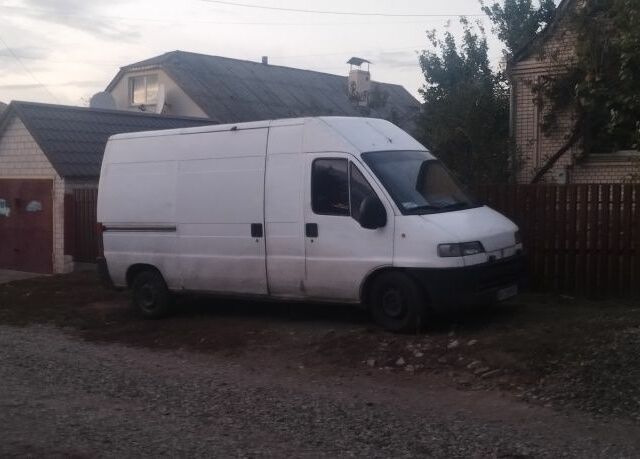 Белый Фиат Дукато, объемом двигателя 2.8 л и пробегом 651 тыс. км за 2200 $, фото 1 на Automoto.ua