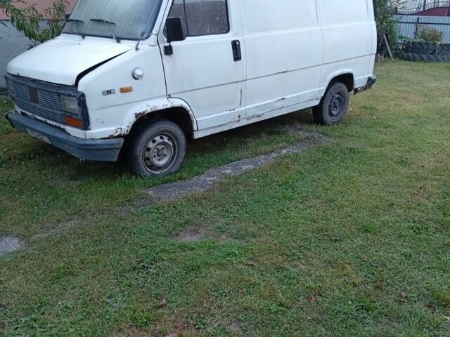 Белый Фиат Дукато, объемом двигателя 2.5 л и пробегом 4 тыс. км за 800 $, фото 1 на Automoto.ua