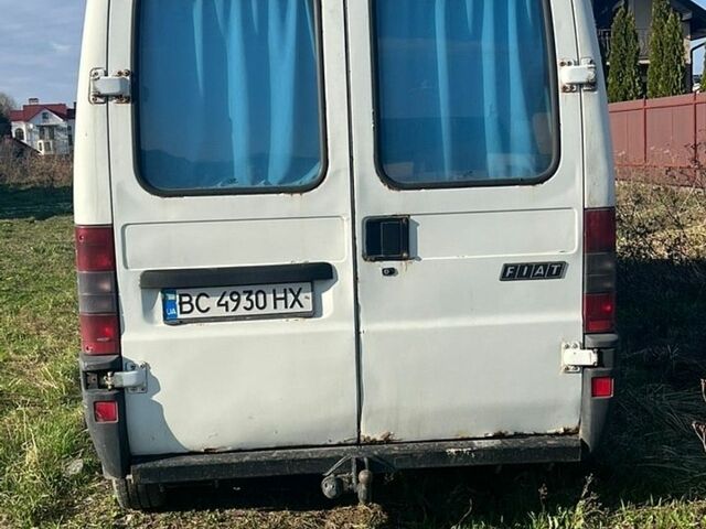 Білий Фіат Дукато, об'ємом двигуна 2.8 л та пробігом 300 тис. км за 700 $, фото 1 на Automoto.ua