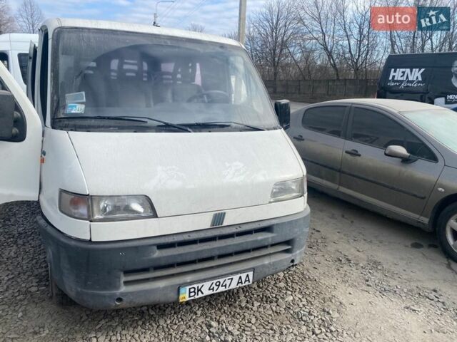 Белый Фиат Дукато, объемом двигателя 2.5 л и пробегом 226 тыс. км за 1900 $, фото 1 на Automoto.ua