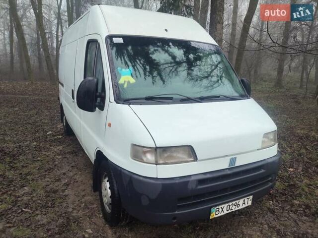 Белый Фиат Дукато, объемом двигателя 2.8 л и пробегом 300 тыс. км за 3500 $, фото 1 на Automoto.ua