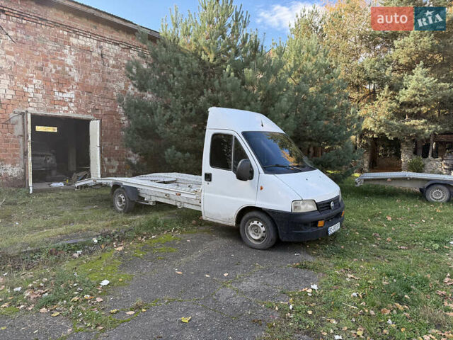 Белый Фиат Дукато, объемом двигателя 2.8 л и пробегом 370 тыс. км за 5500 $, фото 1 на Automoto.ua