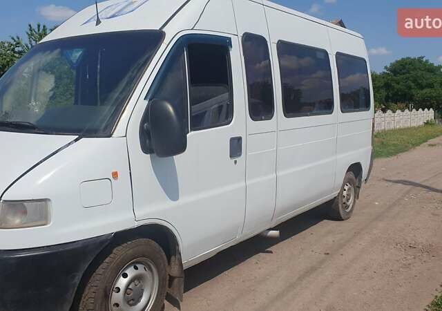 Белый Фиат Дукато, объемом двигателя 2.4 л и пробегом 200 тыс. км за 3600 $, фото 1 на Automoto.ua