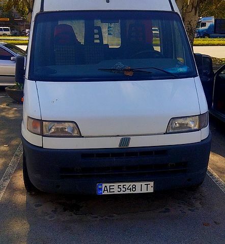 Белый Фиат Дукато, объемом двигателя 2.5 л и пробегом 325 тыс. км за 2000 $, фото 1 на Automoto.ua