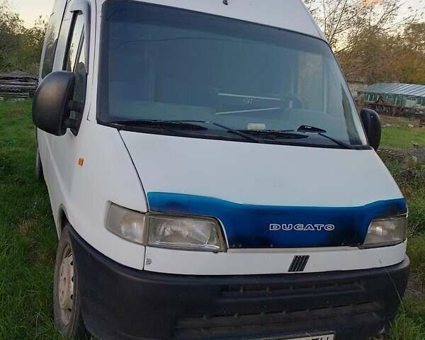 Белый Фиат Дукато, объемом двигателя 2.8 л и пробегом 380 тыс. км за 2900 $, фото 1 на Automoto.ua