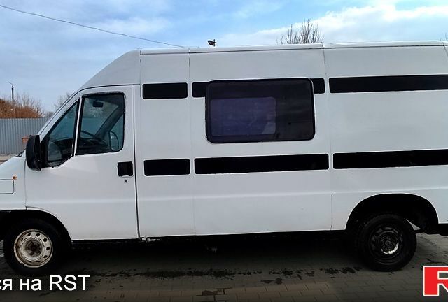 Белый Фиат Дукато, объемом двигателя 2.8 л и пробегом 100 тыс. км за 2500 $, фото 1 на Automoto.ua
