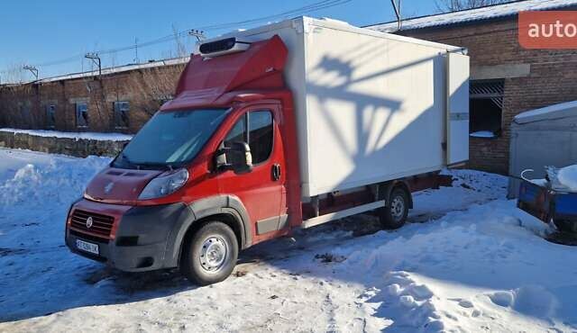 Красный Фиат Дукато, объемом двигателя 3 л и пробегом 500 тыс. км за 15000 $, фото 1 на Automoto.ua