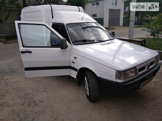 Белый Фиат Fiorino Cargo, объемом двигателя 1.7 л и пробегом 200 тыс. км за 2600 $, фото 1 на Automoto.ua