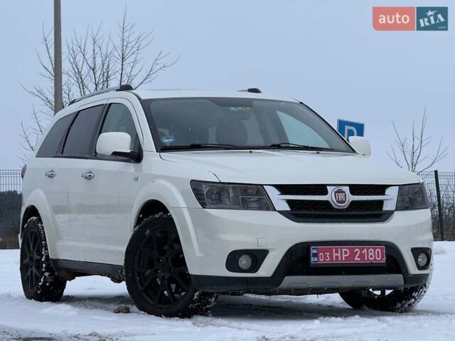 Белый Фиат Фримонт, объемом двигателя 1.96 л и пробегом 175 тыс. км за 13199 $, фото 1 на Automoto.ua