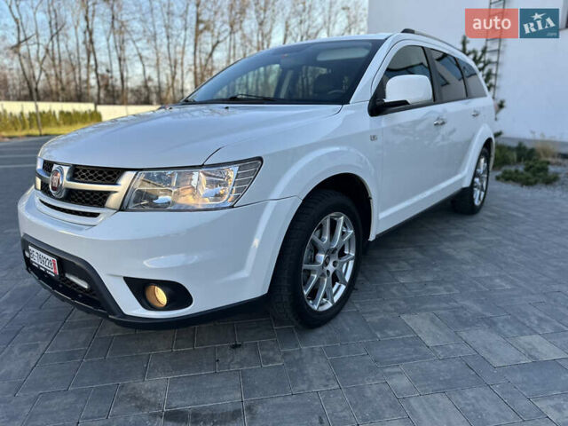 Белый Фиат Фримонт, объемом двигателя 2 л и пробегом 209 тыс. км за 13600 $, фото 1 на Automoto.ua