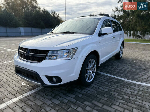 Фиат Фримонт 2014 в Луцке на Automoto.ua Белый Фиат Фримонт, объемом двигателя 2 л и пробегом 170 тыс. км за 12900 $, фото 1 на Automoto.ua