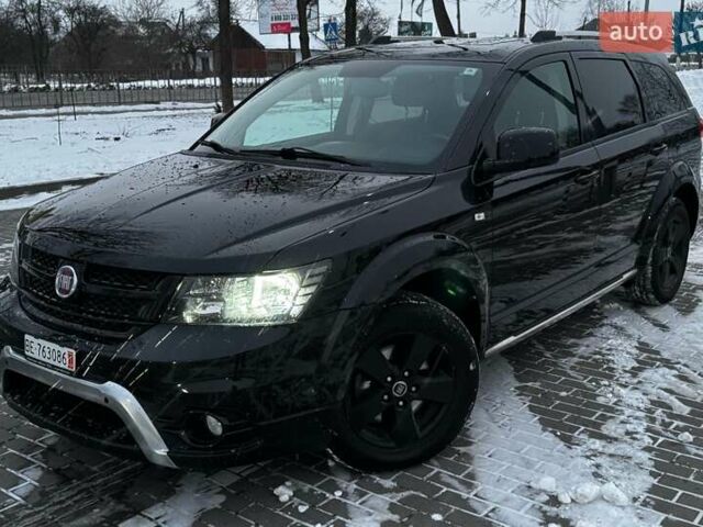 Черный Фиат Фримонт, объемом двигателя 2 л и пробегом 183 тыс. км за 15995 $, фото 1 на Automoto.ua