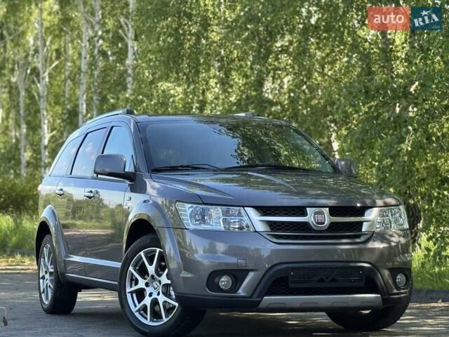 Коричневый Фиат Фримонт, объемом двигателя 2 л и пробегом 166 тыс. км за 14800 $, фото 1 на Automoto.ua
