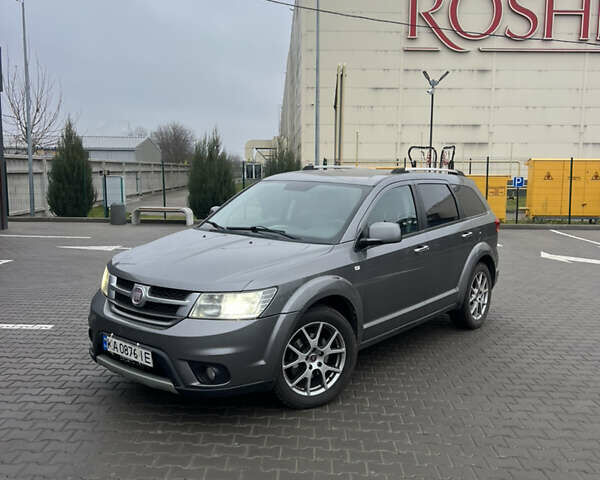 Серый Фиат Фримонт, объемом двигателя 2 л и пробегом 279 тыс. км за 10299 $, фото 1 на Automoto.ua