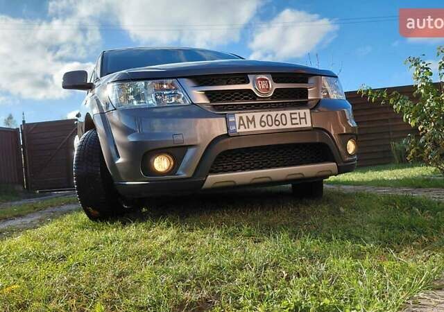 Фиат Фримонт 2013 в Житомире на Automoto.ua Серый Фиат Фримонт, объемом двигателя 1.96 л и пробегом 230 тыс. км за 12700 $, фото 1 на Automoto.ua
