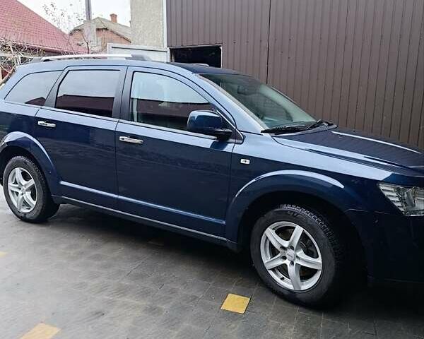 Синий Фиат Фримонт, объемом двигателя 1.96 л и пробегом 256 тыс. км за 12000 $, фото 1 на Automoto.ua