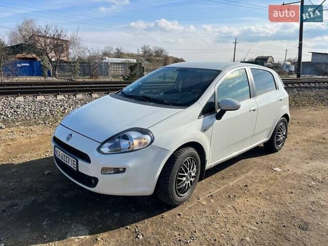 Белый Фиат Гранде Пунто, объемом двигателя 1.37 л и пробегом 114 тыс. км за 6199 $, фото 1 на Automoto.ua