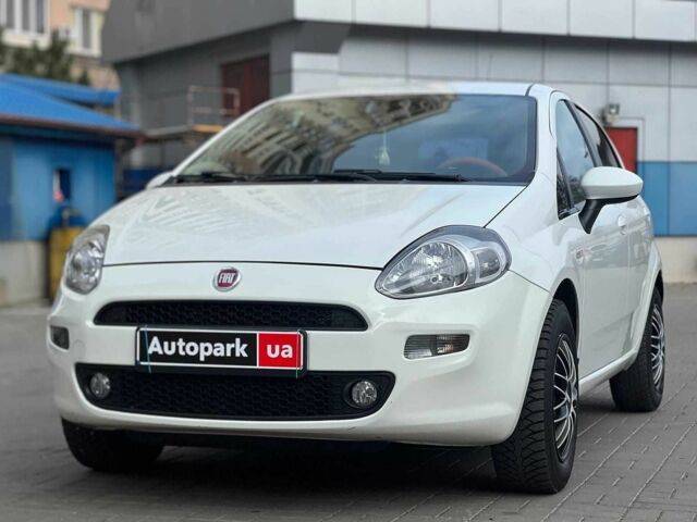 Белый Фиат Гранде Пунто, объемом двигателя 1.4 л и пробегом 114 тыс. км за 6690 $, фото 1 на Automoto.ua