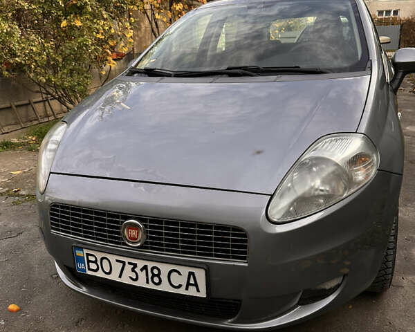 Сірий Фіат Гранде Пунто, об'ємом двигуна 1.4 л та пробігом 161 тис. км за 3800 $, фото 1 на Automoto.ua