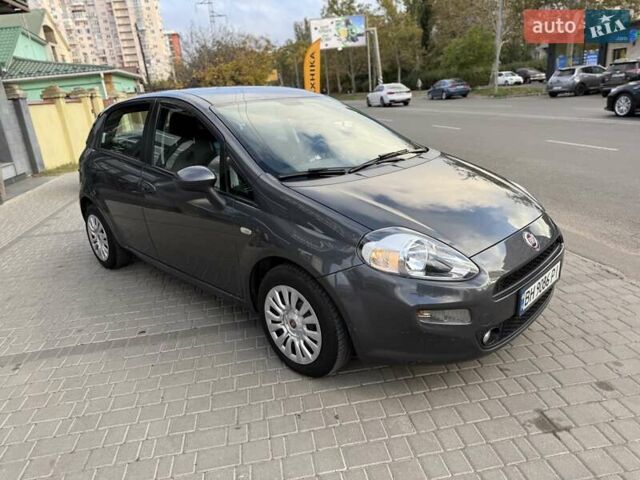 Фиат Гранде Пунто 2013 в Одессе на Automoto.ua Серый Фиат Гранде Пунто, объемом двигателя 1.37 л и пробегом 108 тыс. км за 6300 $, фото 1 на Automoto.ua