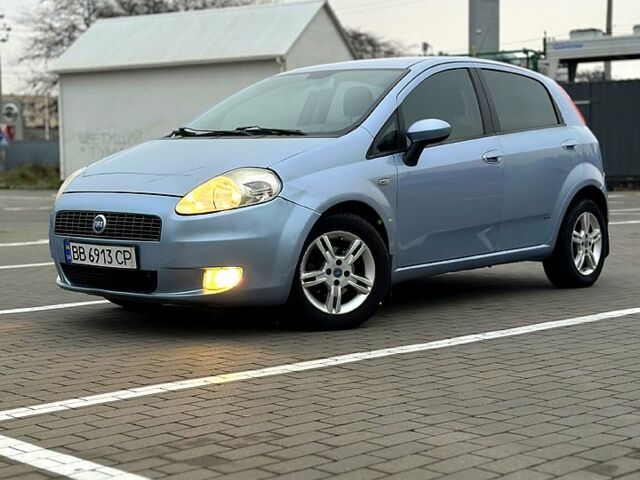 Синий Фиат Гранде Пунто, объемом двигателя 1.4 л и пробегом 160 тыс. км за 3499 $, фото 1 на Automoto.ua