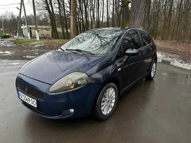 Синий Фиат Гранде Пунто, объемом двигателя 1.4 л и пробегом 310 тыс. км за 3700 $, фото 1 на Automoto.ua