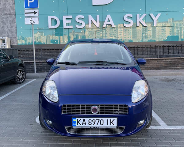 Синий Фиат Гранде Пунто, объемом двигателя 1.37 л и пробегом 360 тыс. км за 3400 $, фото 1 на Automoto.ua