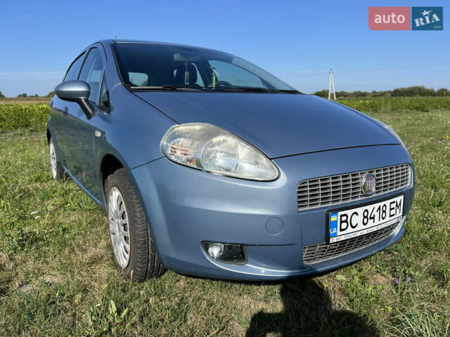 Синий Фиат Гранде Пунто, объемом двигателя 1.37 л и пробегом 72 тыс. км за 5900 $, фото 1 на Automoto.ua