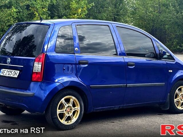 Синій Фіат Ідея, об'ємом двигуна 1.4 л та пробігом 225 тис. км за 4100 $, фото 1 на Automoto.ua