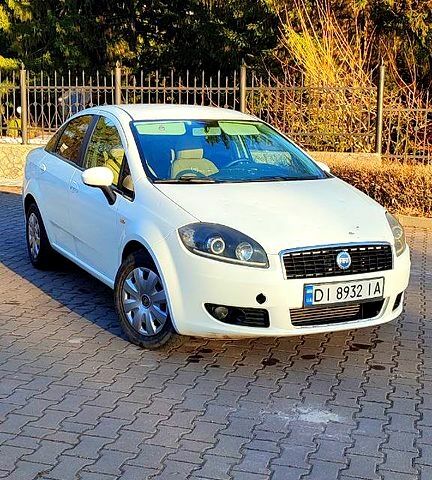 Білий Фіат Лінеа, об'ємом двигуна 1.4 л та пробігом 175 тис. км за 4200 $, фото 1 на Automoto.ua