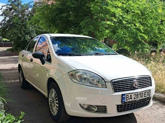 Білий Фіат Лінеа, об'ємом двигуна 1.37 л та пробігом 147 тис. км за 4400 $, фото 1 на Automoto.ua