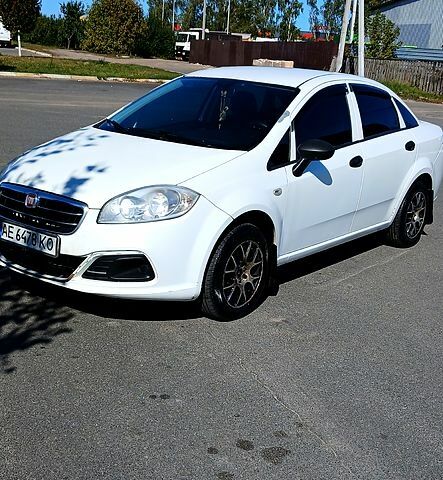 Білий Фіат Лінеа, об'ємом двигуна 1.4 л та пробігом 450 тис. км за 3900 $, фото 1 на Automoto.ua