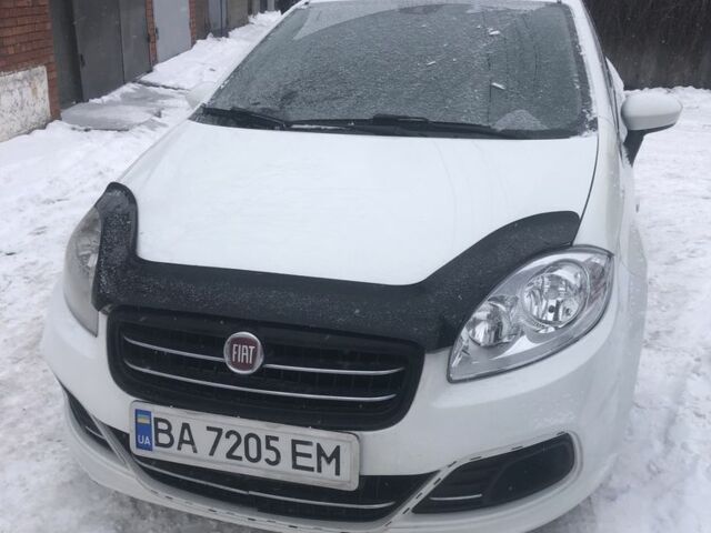 Білий Фіат Лінеа, об'ємом двигуна 1.4 л та пробігом 390 тис. км за 4399 $, фото 1 на Automoto.ua