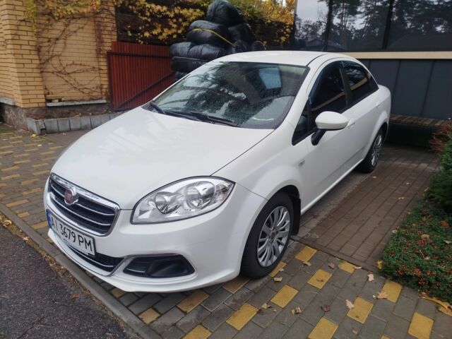 Белый Фиат Линеа, объемом двигателя 1.2 л и пробегом 178 тыс. км за 5300 $, фото 1 на Automoto.ua