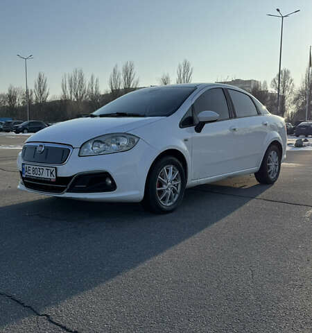 Белый Фиат Линеа, объемом двигателя 1.25 л и пробегом 362 тыс. км за 6500 $, фото 1 на Automoto.ua