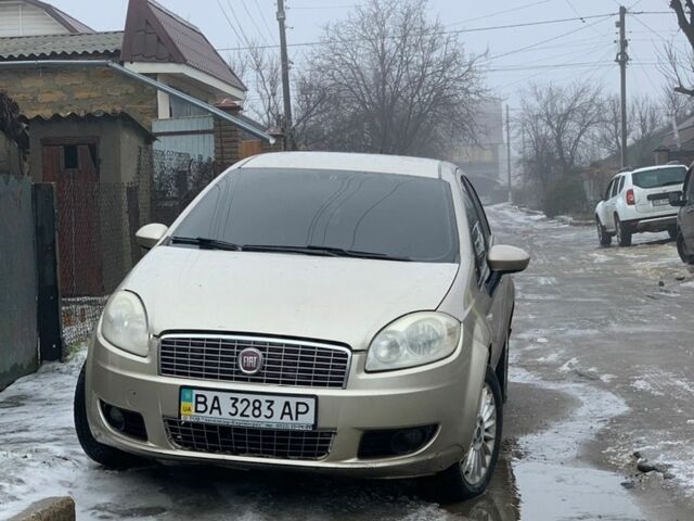 Бежевий Фіат Лінеа, об'ємом двигуна 1.37 л та пробігом 181 тис. км за 2999 $, фото 1 на Automoto.ua