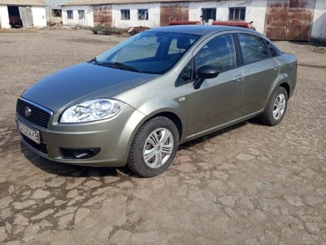 Бежевый Фиат Линеа, объемом двигателя 1.2 л и пробегом 230 тыс. км за 4000 $, фото 1 на Automoto.ua