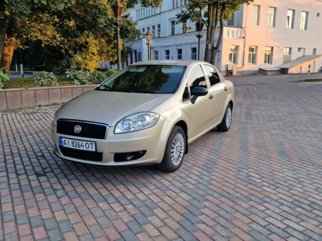Бежевый Фиат Линеа, объемом двигателя 1.4 л и пробегом 256 тыс. км за 4650 $, фото 1 на Automoto.ua