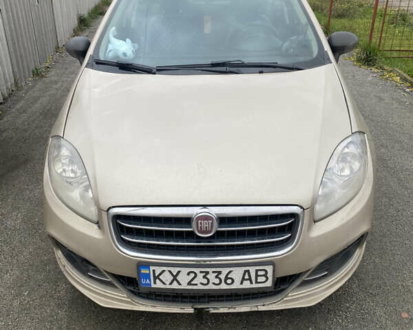 Бежевый Фиат Линеа, объемом двигателя 1.3 л и пробегом 310 тыс. км за 3800 $, фото 1 на Automoto.ua