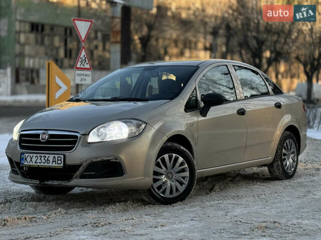 Бежевий Фіат Лінеа, об'ємом двигуна 1.25 л та пробігом 312 тис. км за 3499 $, фото 1 на Automoto.ua