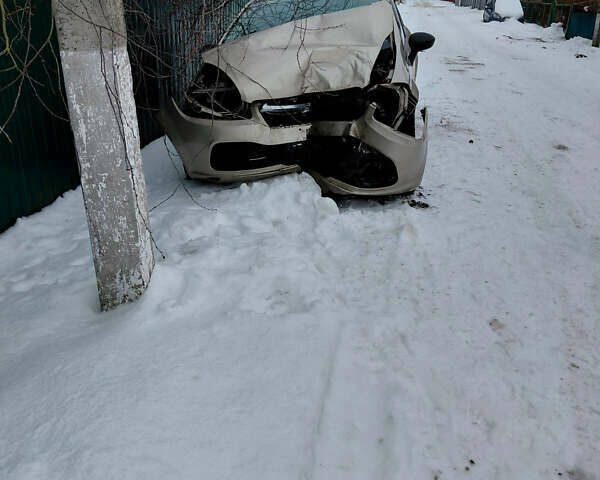 Бежевий Фіат Лінеа, об'ємом двигуна 1.37 л та пробігом 220 тис. км за 2500 $, фото 1 на Automoto.ua