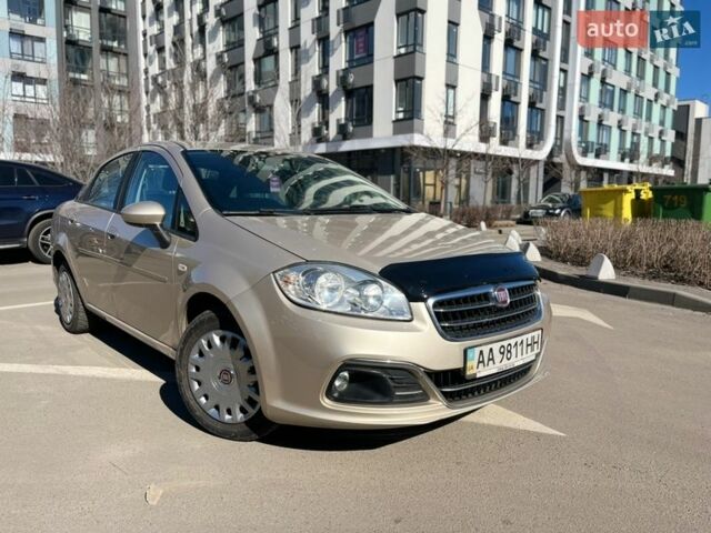 Бежевый Фиат Линеа, объемом двигателя 1.4 л и пробегом 115 тыс. км за 4599 $, фото 1 на Automoto.ua